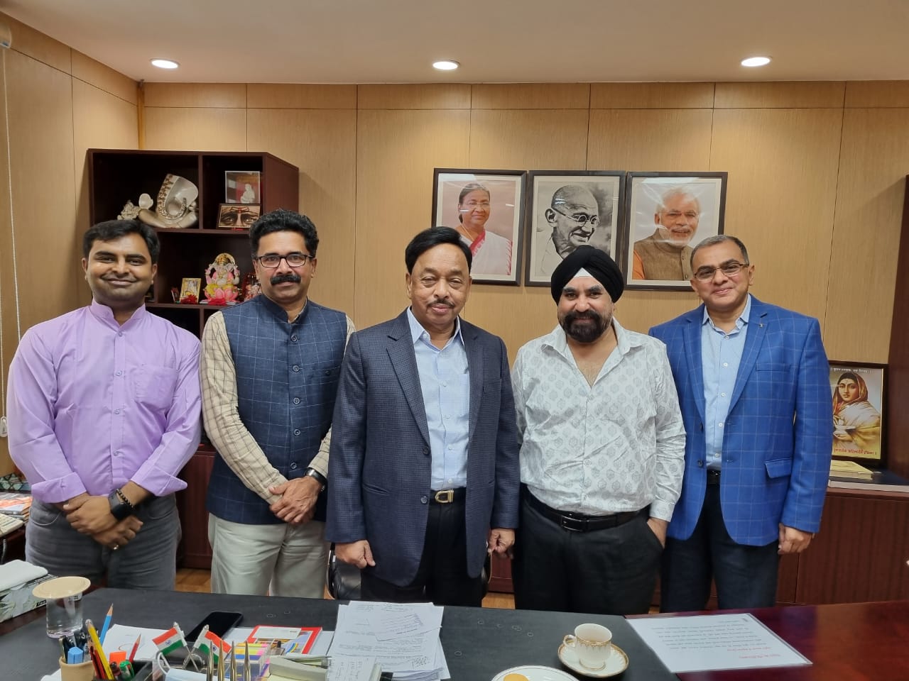 FHRAI Delegates Meet MSME Minister, Submit Representation Requesting To Increase ECLGS Loan Term