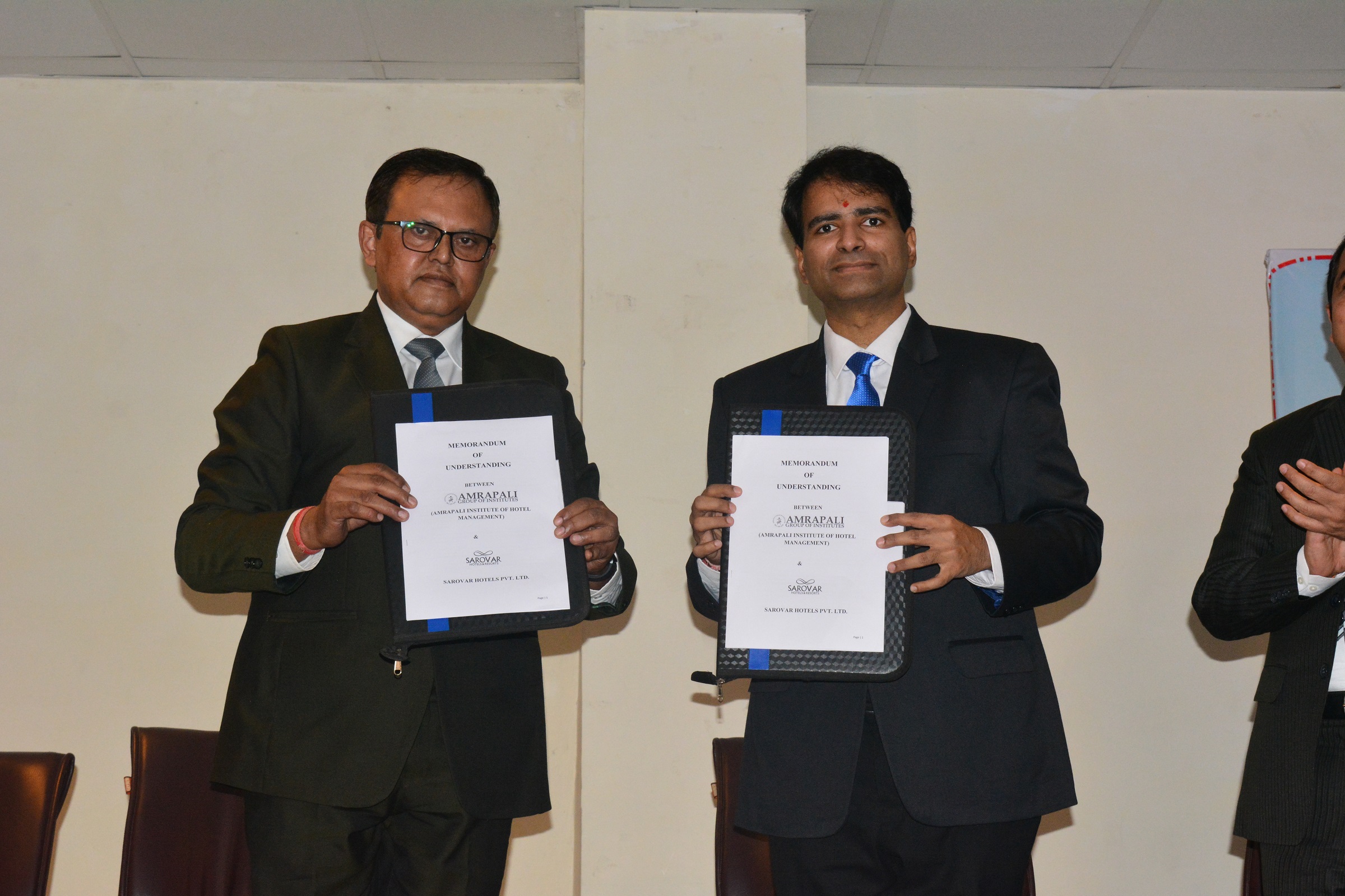Sarovar Hotels signs an MOU with Amrapali Institute of Hotel Management to mentor young hospitality aspirants