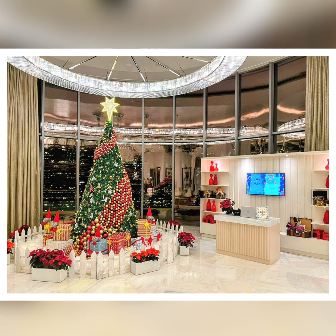 ITC Kohenur Practices Responsible Luxury with a Stunning Preloved Christmas Tree
