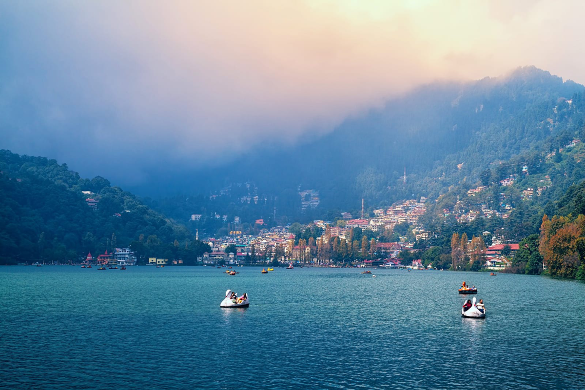 Uttarakhand: No entry for tourists in Nainital, Mussoorie without hotel bookings
