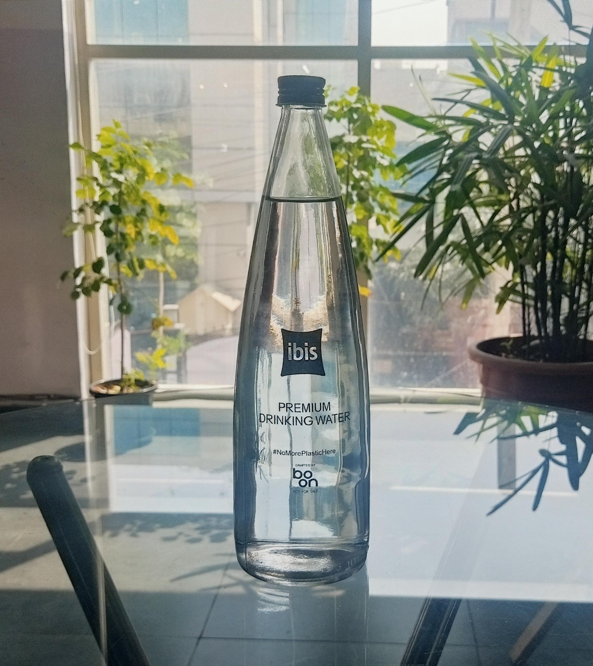 Boon Partners With ibis India To Eradicate Plastic Waste Through Sustainable glass water bottles on hotel premises