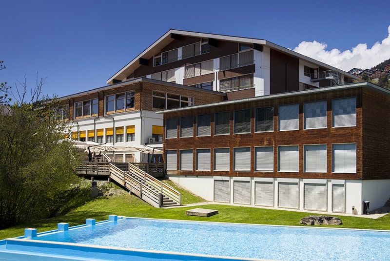 Les Roches and Haut-Lac School introduces first IB hospitality specialisation track for high school students
